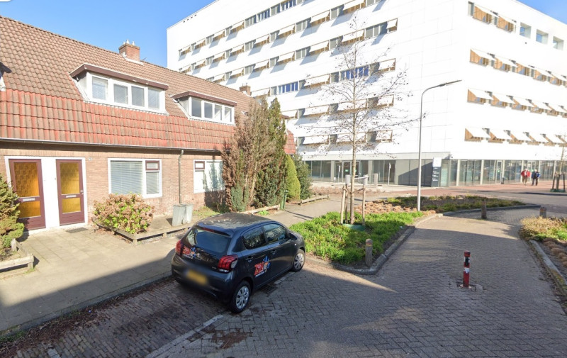 Borneostraat 75-77-79 woningen bouwjaar 1926 foto maart 2022.jpg