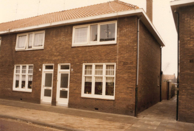 Bremstraat 13-15 woningen 1977.jpg
