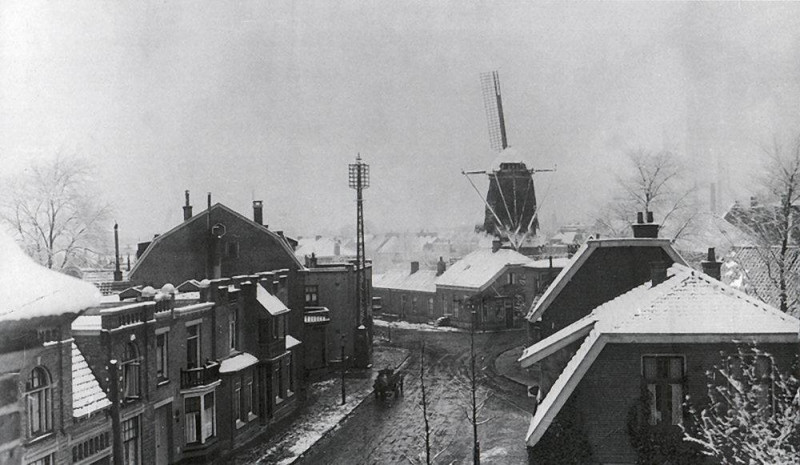 Brinkstraat 78-84 Spelbersgweg en Perikweg. De Renatakerk nam z'n plaats in..jpg