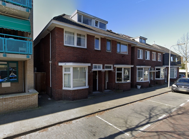 Brinkstraat 140-142 woningen bouwjaar 1937 foto 2022.jpg