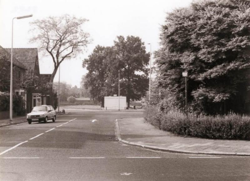 Brinkstraat 255 links gezien vanaf de Hogelandsingel 1986.jpg