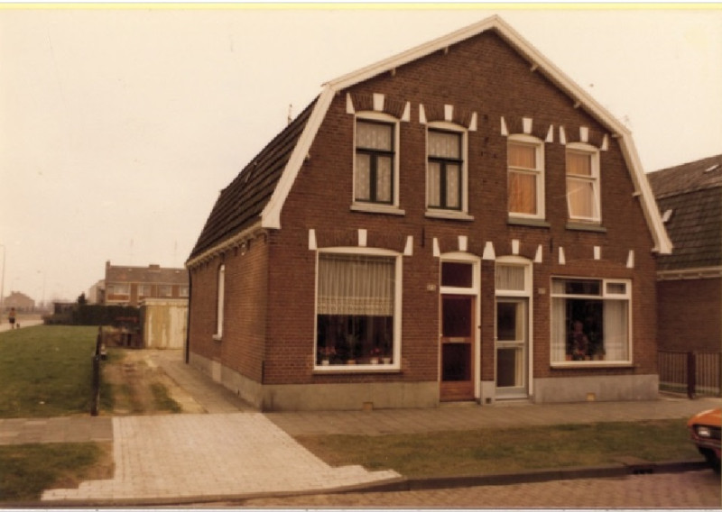 Brinkstraat 375-377 woningen bouwjaar 1924 foto 1977.jpg