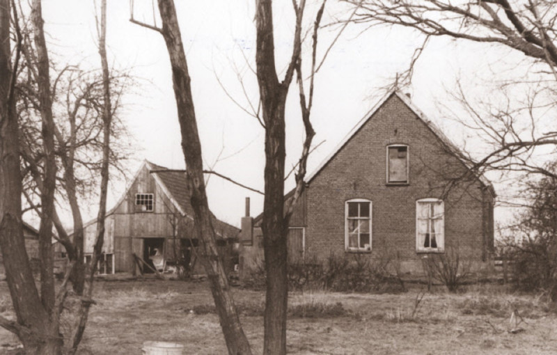 Broekheenseweg 44 Linker zijgevel van woning met schuur.jpeg