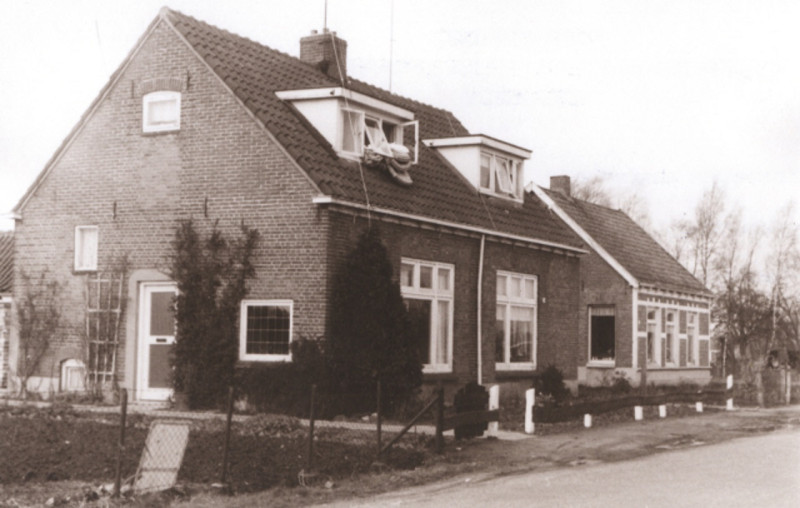 Broekheenseweg 70-76 woningen op de hoek met de Schipholtstraat..jpeg