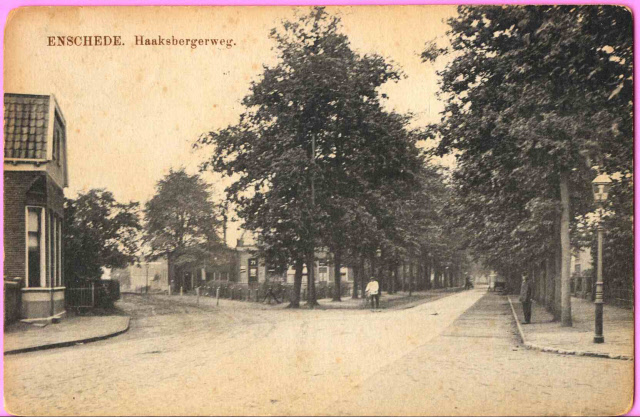 Broekheurnerweg 1 hoek Haaksbergerweg 1910.jpeg