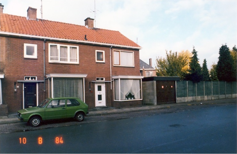 Broekheurnerweg 30-32 woningen 1984.jpg