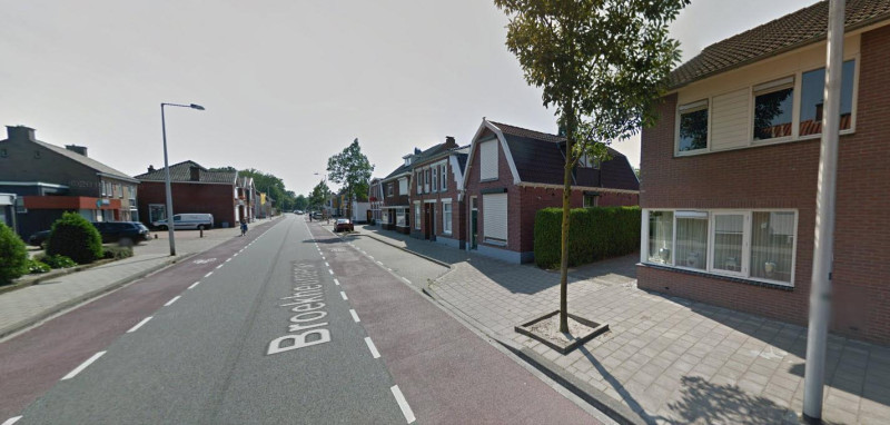 Broekheurnerweg 42 rechts vroeger pand sigarenzaak dames Hemmink.jpg
