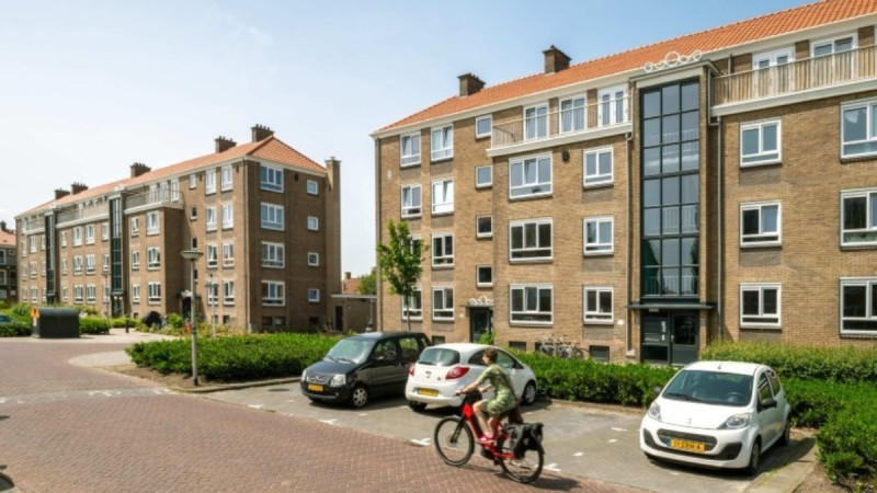 Maanstraat Twekkelerveld De pas gerenoveerde flats-de-woonplaats 2024.jpg