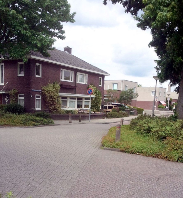 Wethouder Elhorststraat 120-122 vroeger Broekheurnerweg 246  hoek Wethouder Gerbertstraat en Ypkemeulestraat.jpg