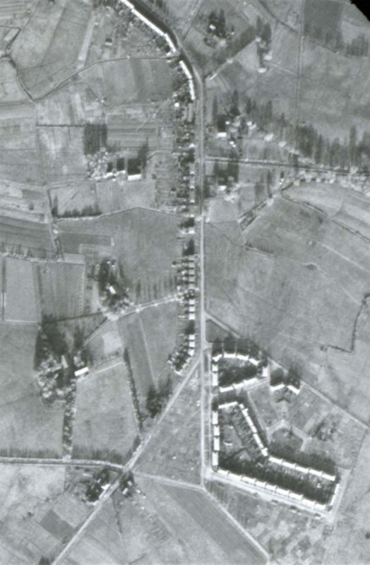 Broekheurnerweg 422 luchtfoto 19-11-1944.jpg