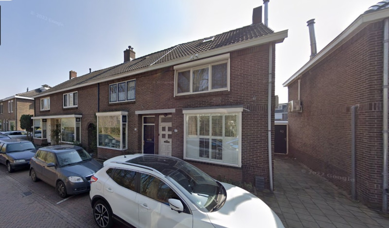 Bruggertstraat 35-37-39-41 woningen bouwjaar 1928 foto 2022.jpg