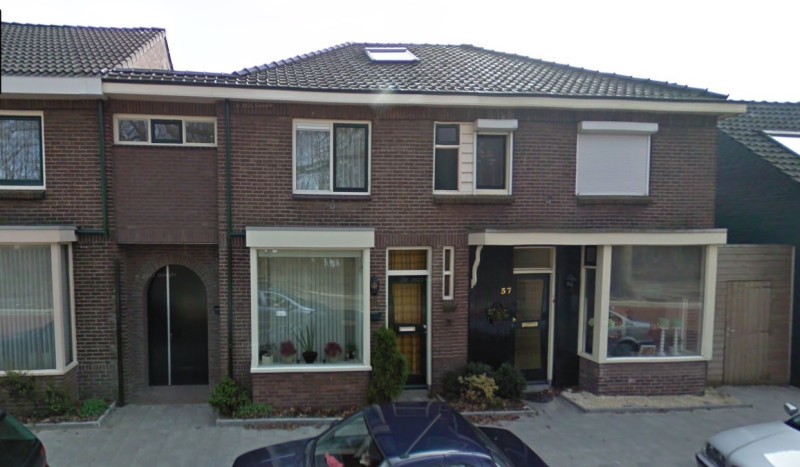 Bruggertstraat 55-57 woningen bouwjaar 1928 foto 2009.jpg