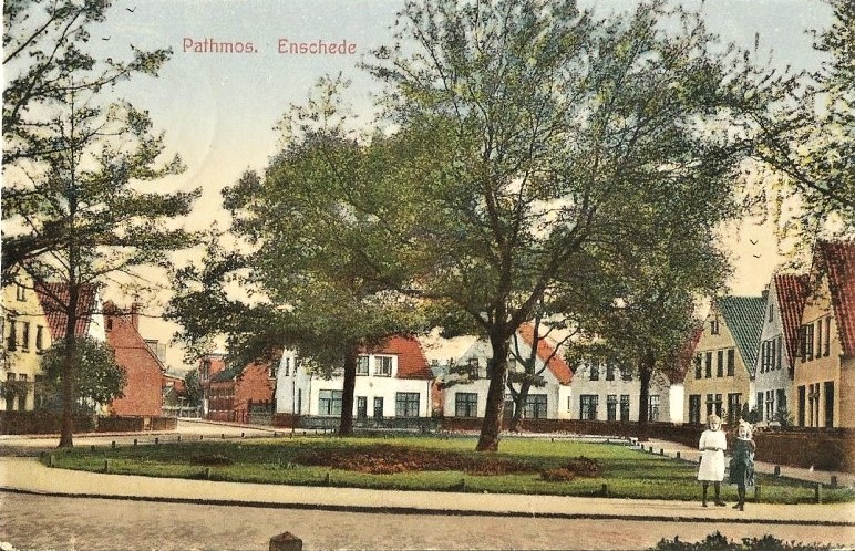 Buitenweg 19-21 vanaf de Sterkerstraat 1928.jpg