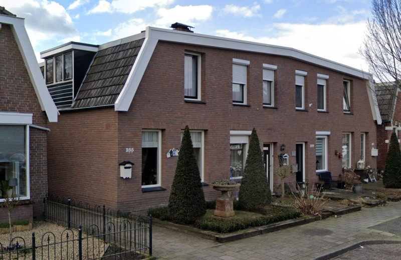 Bultsweg 255-257-259 woningen bouwjaar 1906 foto 2021.jpg