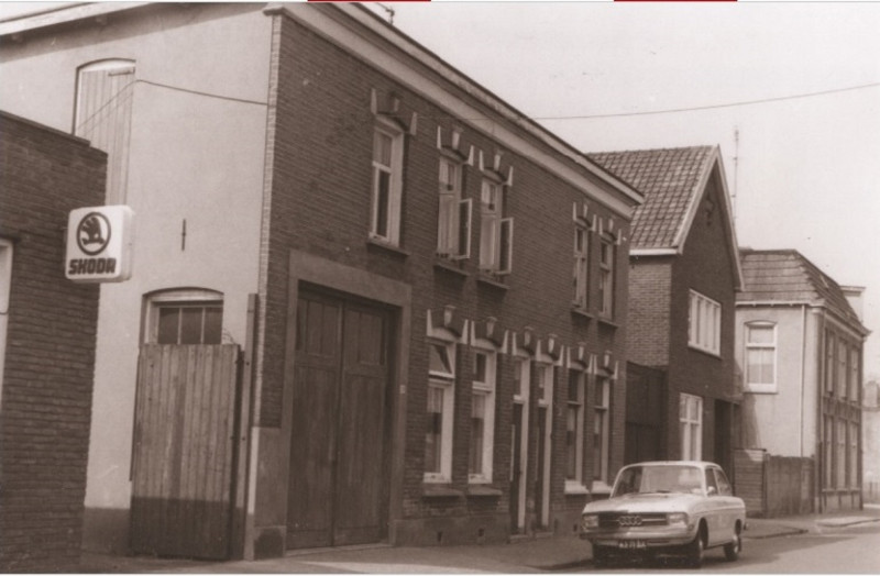Burgemeester Jacobsstraat 22-24-26-28 woningen 1967.jpg