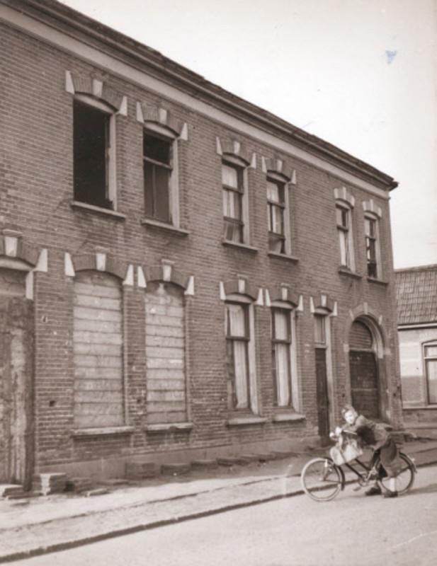 Burgemeester Jacobsstraat 32 hoek Annastraat Voorgevel woning 1967.jpeg