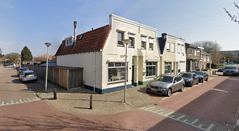 Burgemeester Jacobsstraat 33-35 panden bouwjaar 1907 foto 2022.jpg