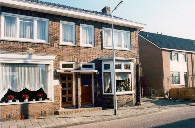 Burgemeester Jacobsstraat 41-43 woningen bouwjaar 1926.jpg
