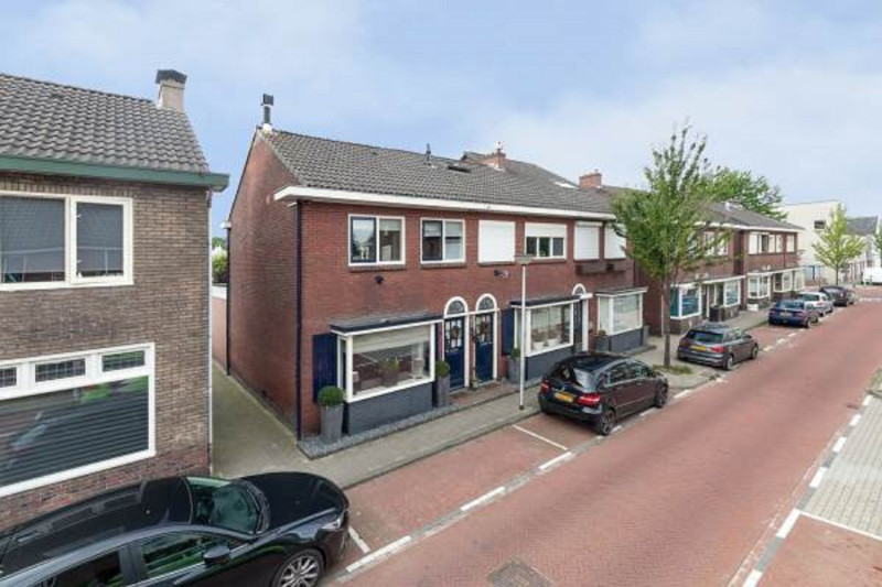 Burgemeester Jacobsstraat 42-44-46 woningen bouwjaar 1939.jpg