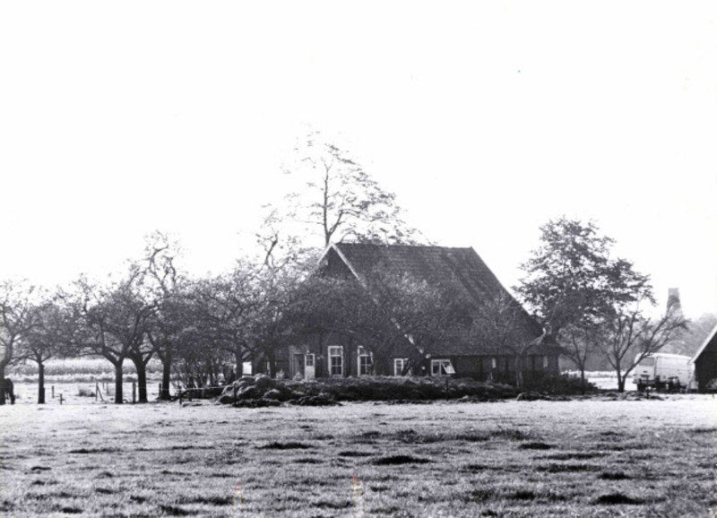 Burgemeester Stroinkstraat 445 Mensinkwönner, boerderij. 2-9-1965.jpg