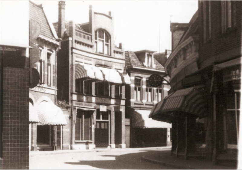Burgemeesterstraat 5-7 vanaf Haverstraat 1950.jpg
