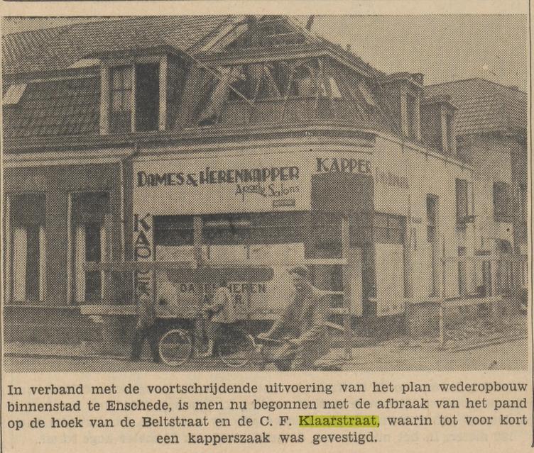 C.F. Klaarstraat 36 hoek Beltstraat afbraak pand kapperszaak krantenfoto Tubantia 29-5-1954.jpg