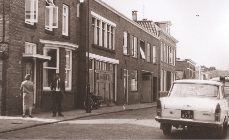 C.J. Snuifstraat 17-19-21-23-27 foto 1967. Vroeger Paul Krugerstraat.jpg