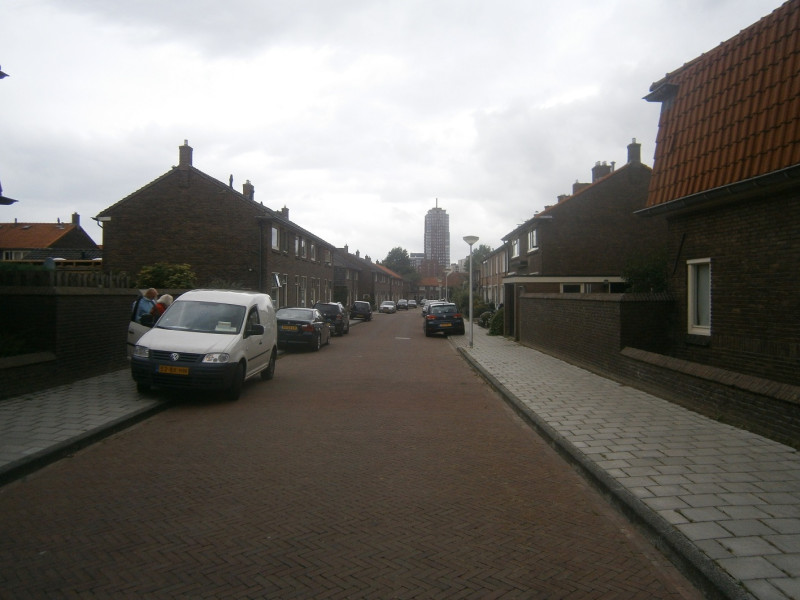 Ceramstraat 43 rechts vanaf Hogelandsingel.JPG