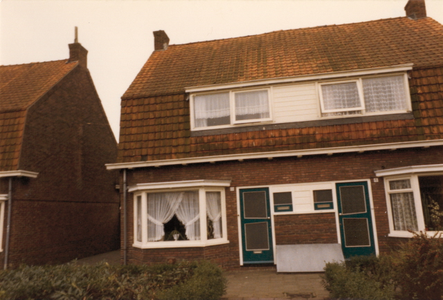 Cornelis Houtmanstraat 41-43 woningen 1980.jpeg