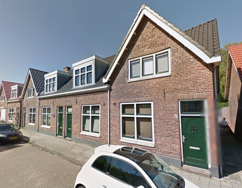 Curacaostraat 10-12-14-16 woningen foto 2015.jpg