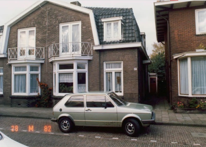Da Costastraat 25-27 woningen foto 1982.jpg
