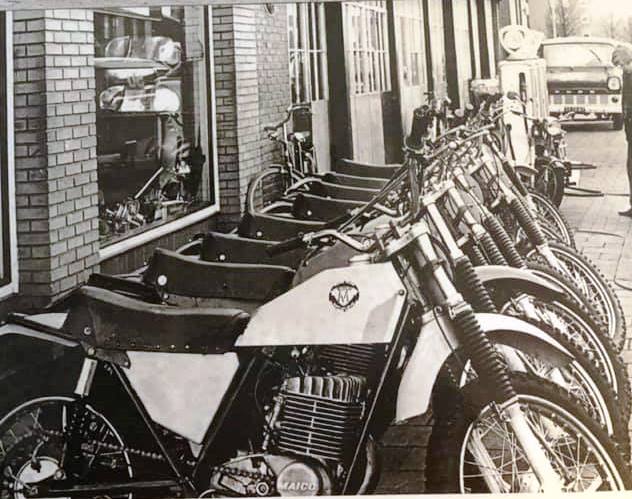 Wethouder Gerbertstraat 4 Motorzaak Piet van Dijk van 1937 tot 1974.jpg