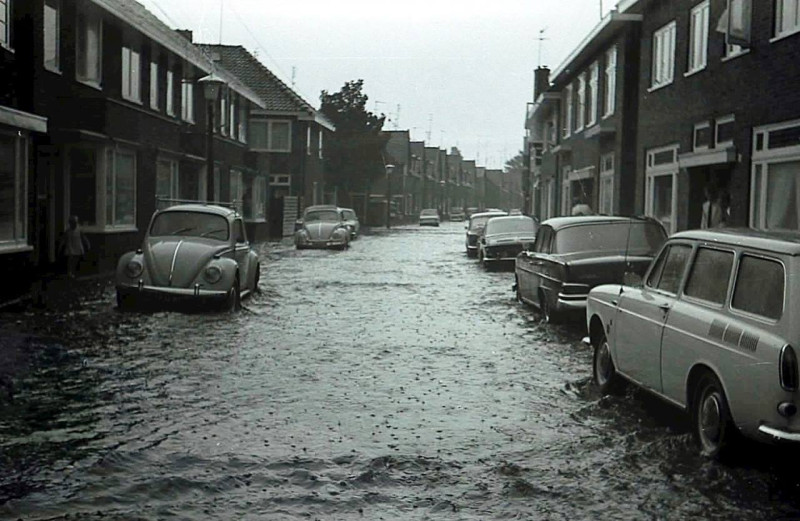 Delistraat 57-59 rechts wateroverlast.jpg