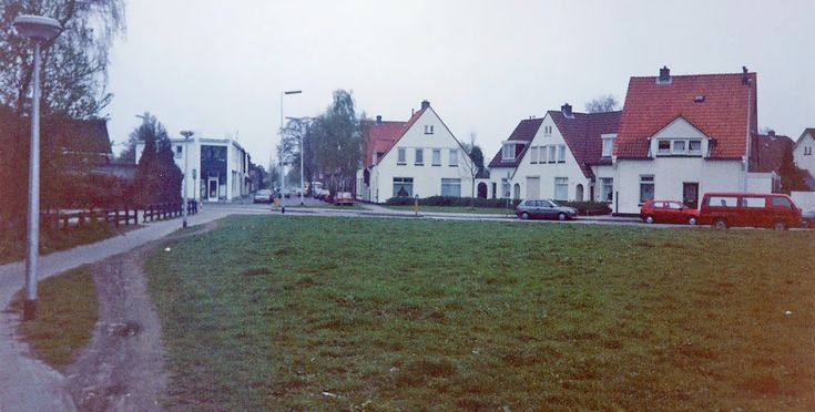 Dennenweg 16-24 hoek B.W. ter Kuilestraat woningen bouwjaar 1915 foto 1993.jpg