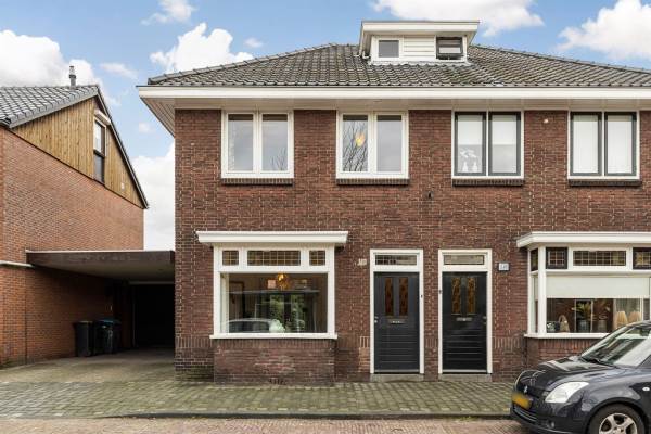Dennenweg 140-142 woningen bouwjaar 1936.jpg