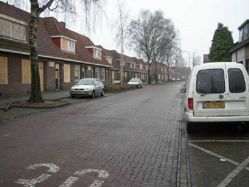 Dennenweg 226-228-230-232 links voor de sloop in 2002.jpg
