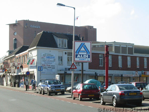 Deurningerstraat 91 pizza en spaghettirestaurant Pulcinella.jpg