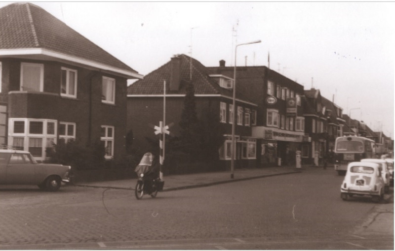 Deurningerstraat 95-97-99-101-103 woningen en winkels..jpg