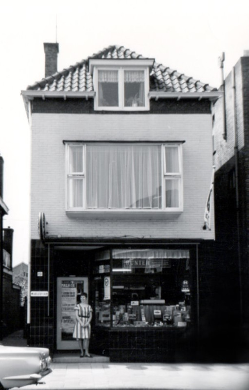 Deurningerstraat 119 sigarenzaak Grijsen eerder pand kleermakerij Jac. Brasz.jpg