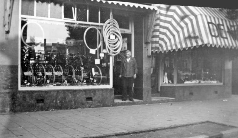 Deurningerstraat 126 fietsenzaak ten Duis.jpg