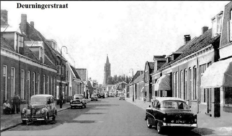 Deurningerstraat 171-187 links tussen Roomweg Walhofstraat en de Singels ook wel Soppendorp genoemd..jpg