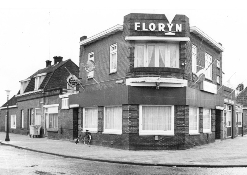 Deurningerstraat 208 hoek Brouwerijstraat cafe Roombeek.jpg