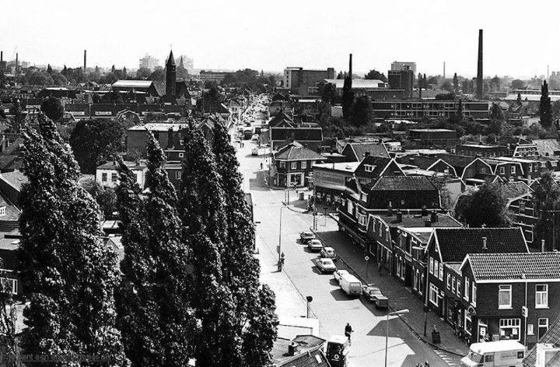 Deurningerstraat 217-237 foto gemaakt vanuit toren Mariakerk.jpg
