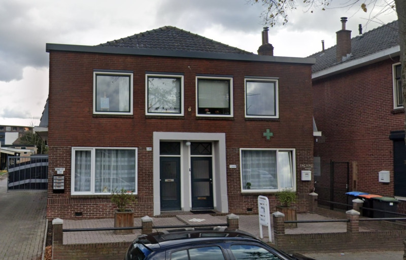 Deurningerstraat 344-346 dubbelpand voormalige Groene Kruisgebouw bouwjaar 1910 foto 2022.jpg