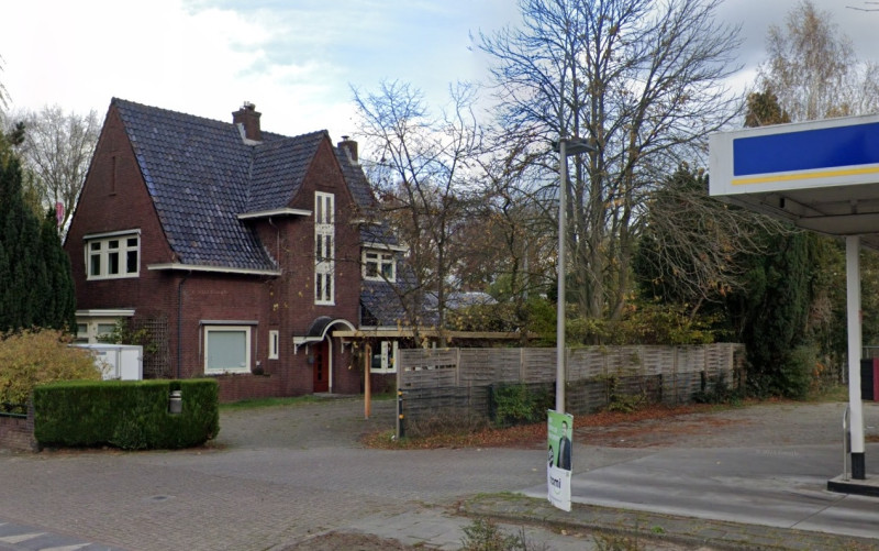 Deurningerstraat 374 woning bouwjaar 1933 foto 2022 vroeger woonhuis J.W. Bos van de wasserij.jpg