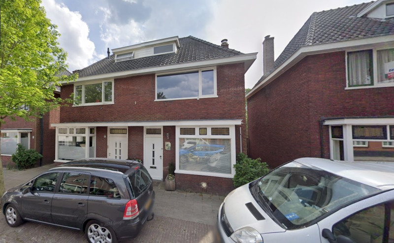 Dorpsstraat 33-35 Lonneker woningen bouwjaar 1936 foto 2022.jpg