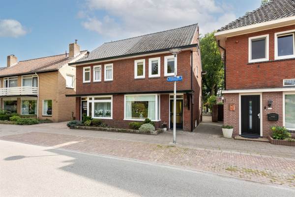 Dorpsstraat 71-73 woningen bouwjaar 1938.jpg