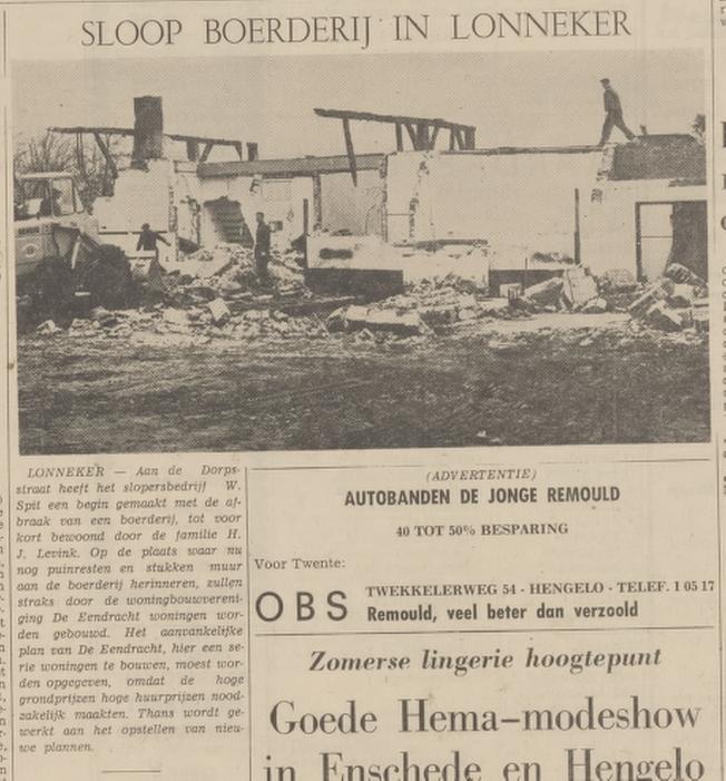 Dorpsstraat 155 Lonneker sloop boerderij Levink krantenfoto Tubantia 22-3-1967.jpg