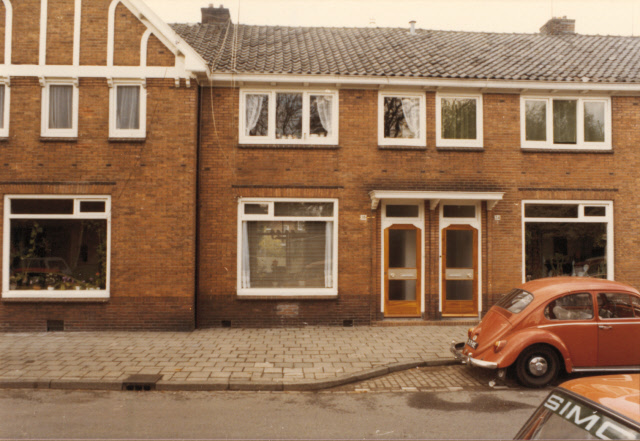 Dr. Schaepmanlaan 34-36 woningen foto 1977.jpeg