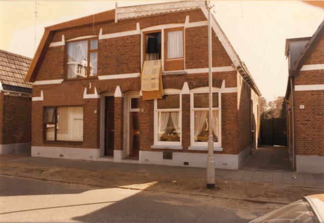Dr. Stamstraat 13-15 woningen bouwjaar 1906 foto 1977.jpeg